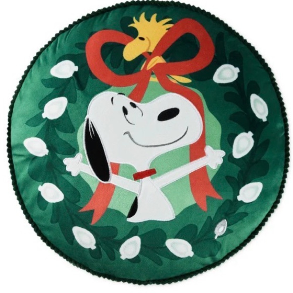 Snoopy Peanuts Light up Christmas Pillow
